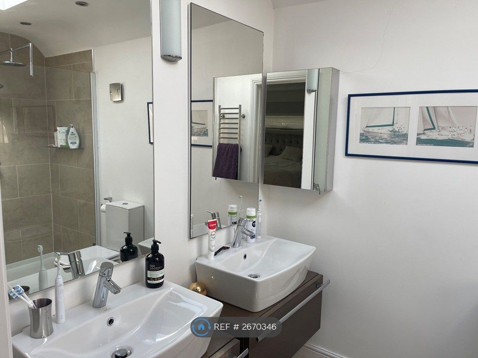 Additional image 13 of 5 bed detached house to rentLucastes Avenue, Haywards Heath RH16