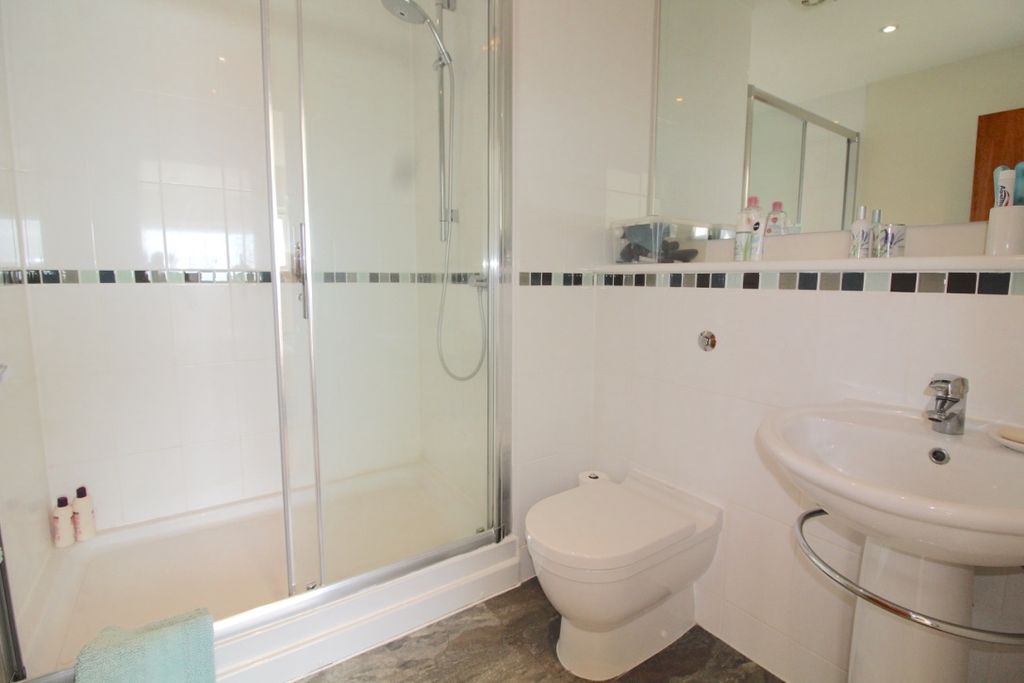 Additional image 7 of 2 bed flat to rentTrawler Road, Maritime Quarter, Swansea SA1