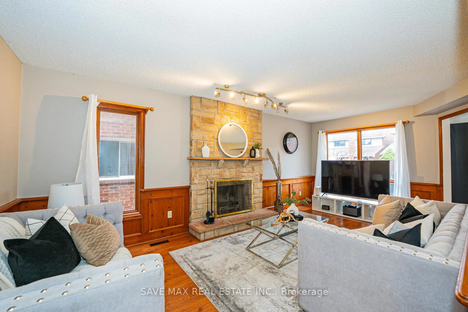 Additional image 3 of 30 Adirondack Crescent