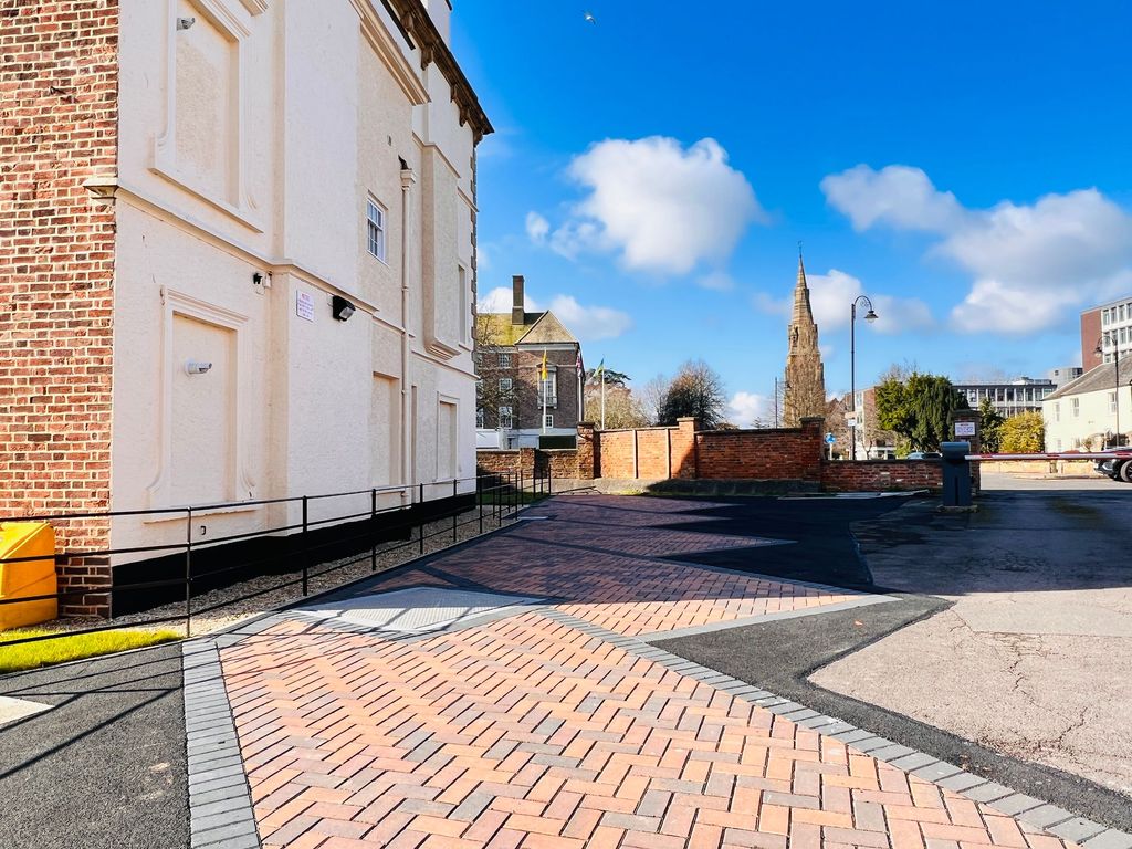 Additional image 18 of 2 bed flat to rentWindsor House, The Crescent, Taunton TA1