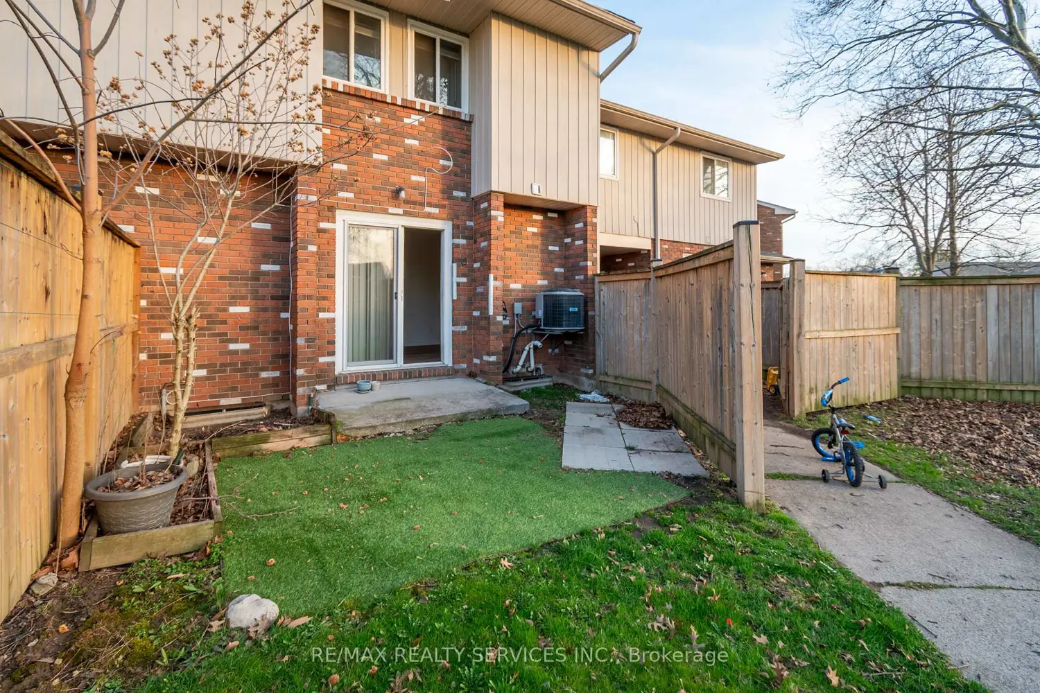 Additional image 20 of 100 Brownleigh Avenue 176