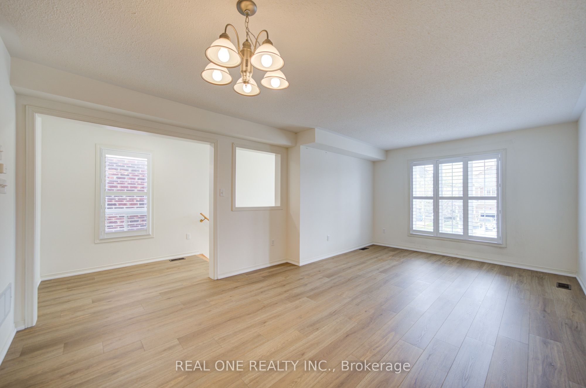 Additional image 2 of 584 Reeves Way Boulevard, York