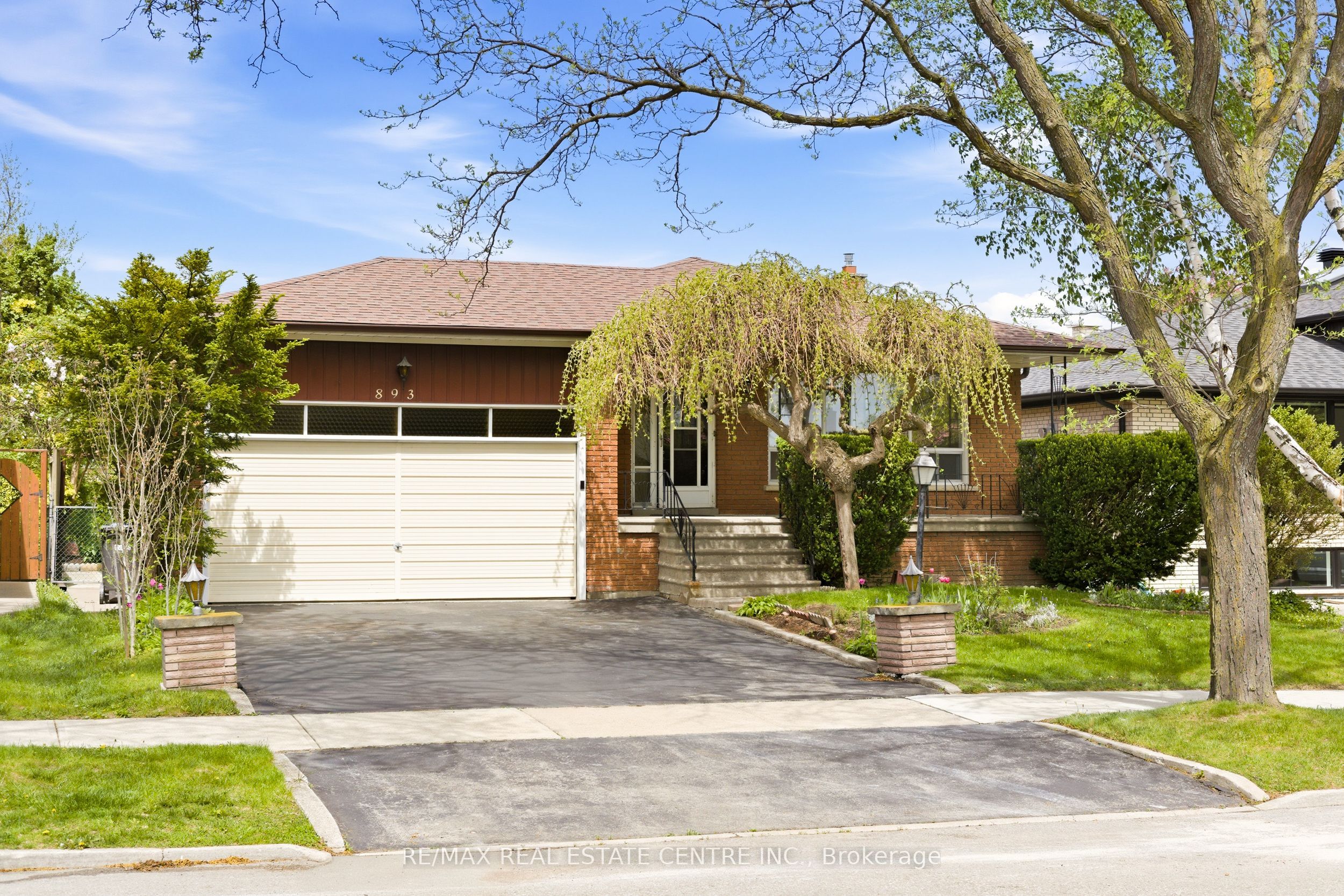 Additional image 3 of 893 Hollowtree Crescent, Mississauga, ON, L4Y 2V3