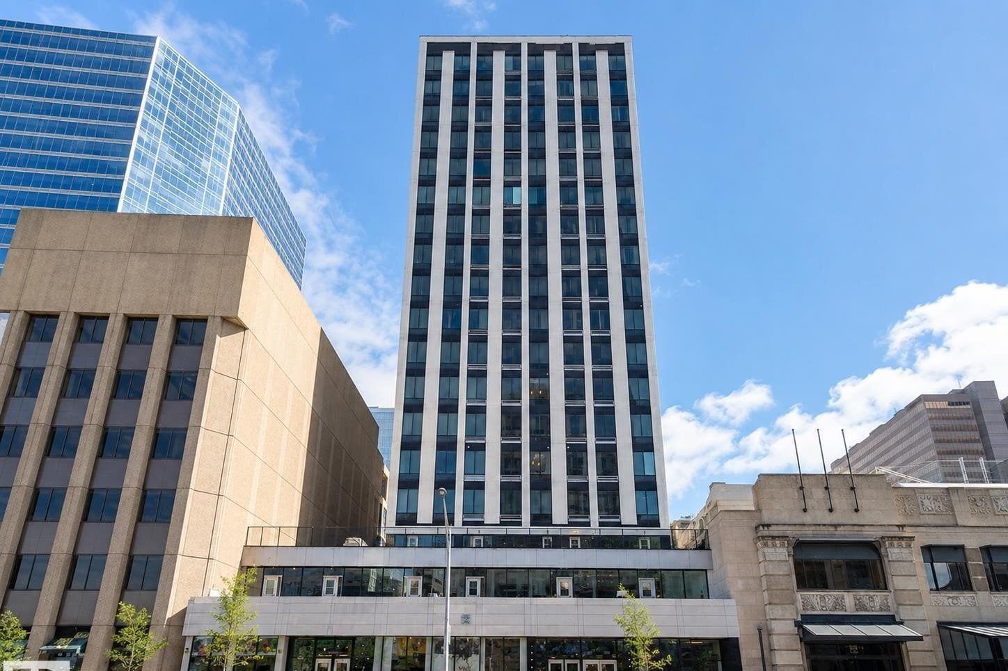 Additional image 3 of 1002-10024 Jasper Avenue NW, Edmonton, AB, T5J1R9