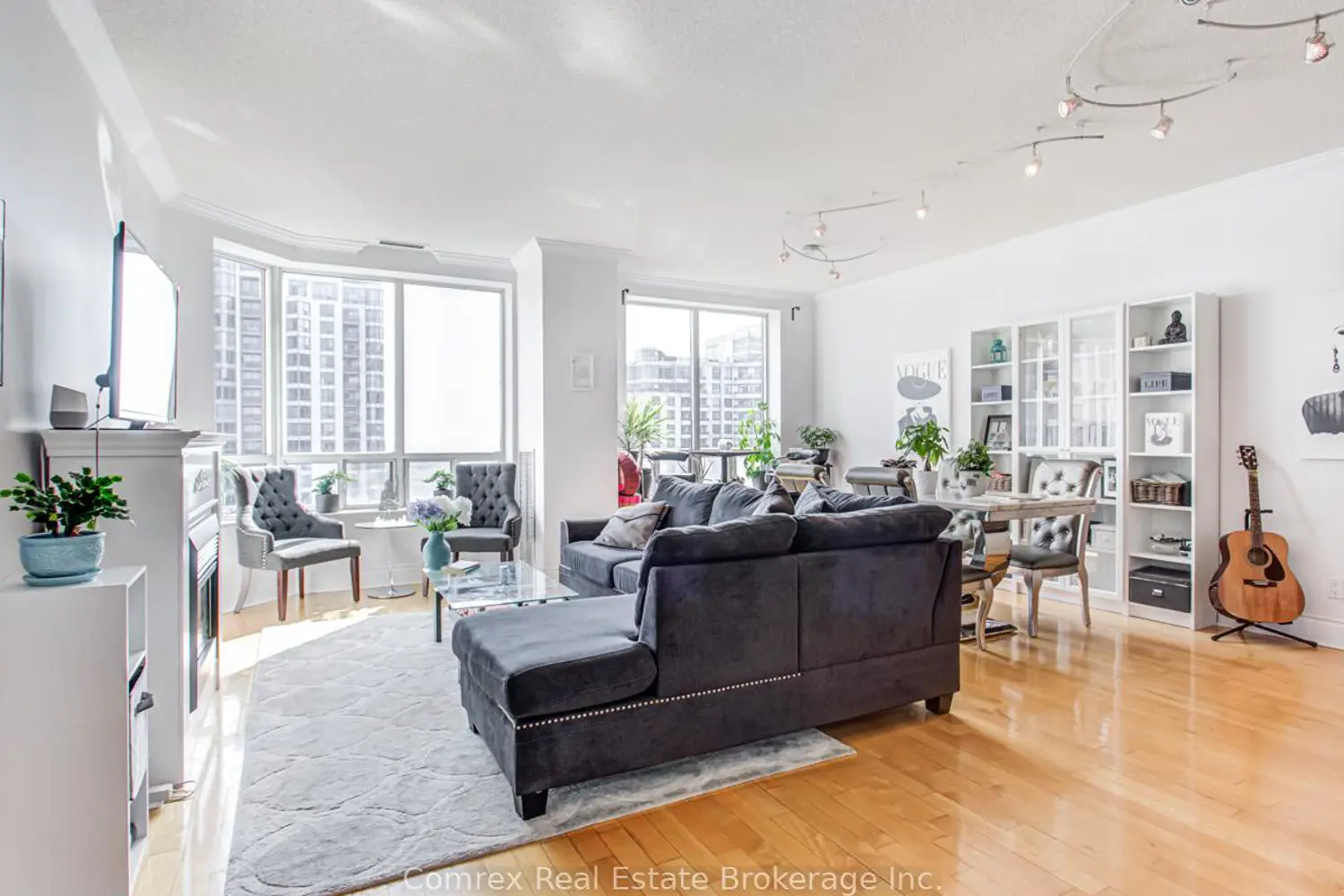 5418 Yonge Street Ph16 photo 3