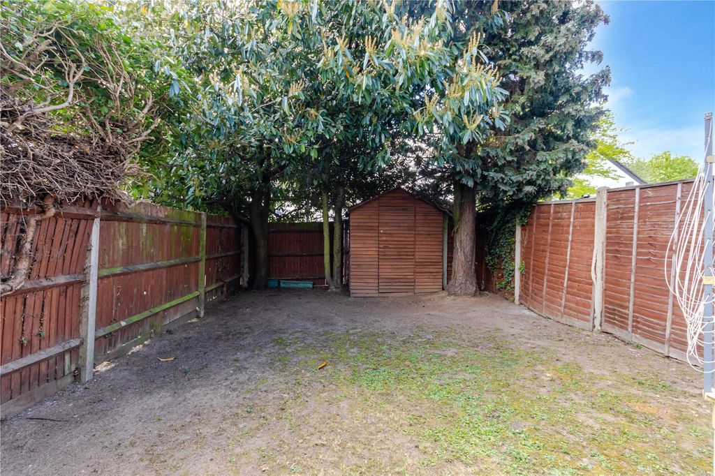 Additional image 15 of 4 bed semi-detached house for saleHinkley Close, Harefield, Uxbridge UB9