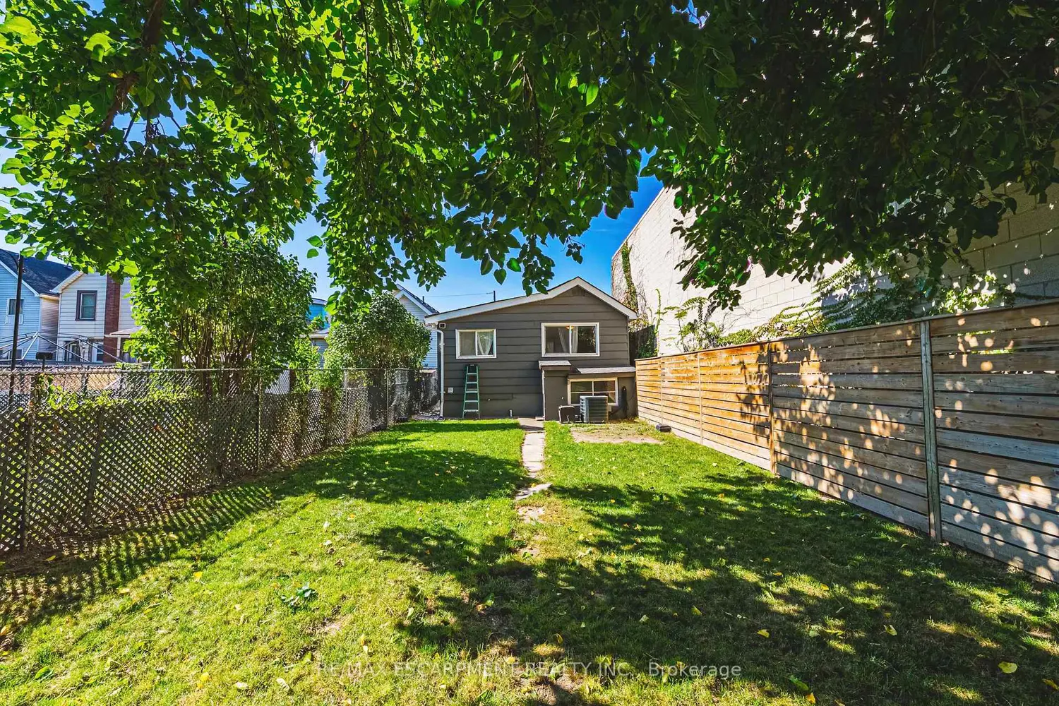 Additional image 20 of 24 Rowanwood Street