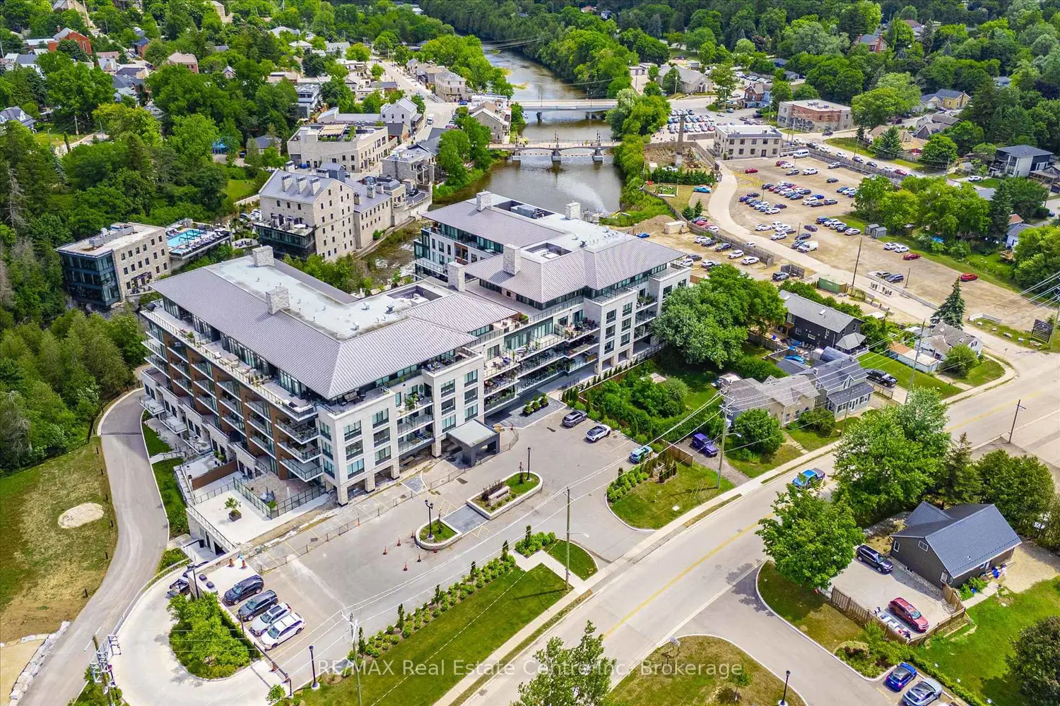 6523 Wellington Road 7 29