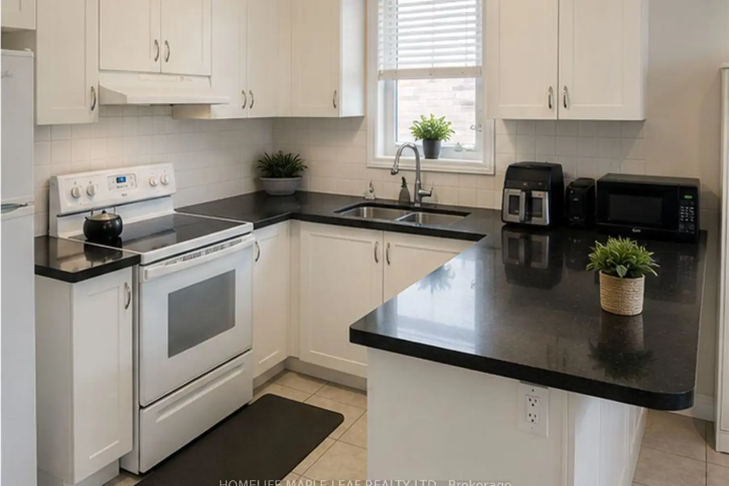 Additional image 5 of 19 Vanwood Crescent