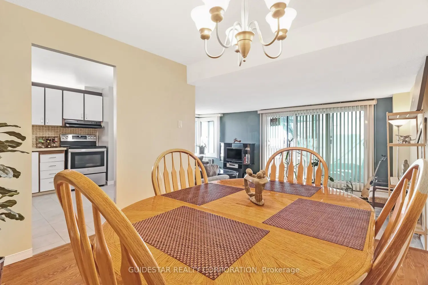 Additional image 16 of 1171 Ambleside Drive 1906