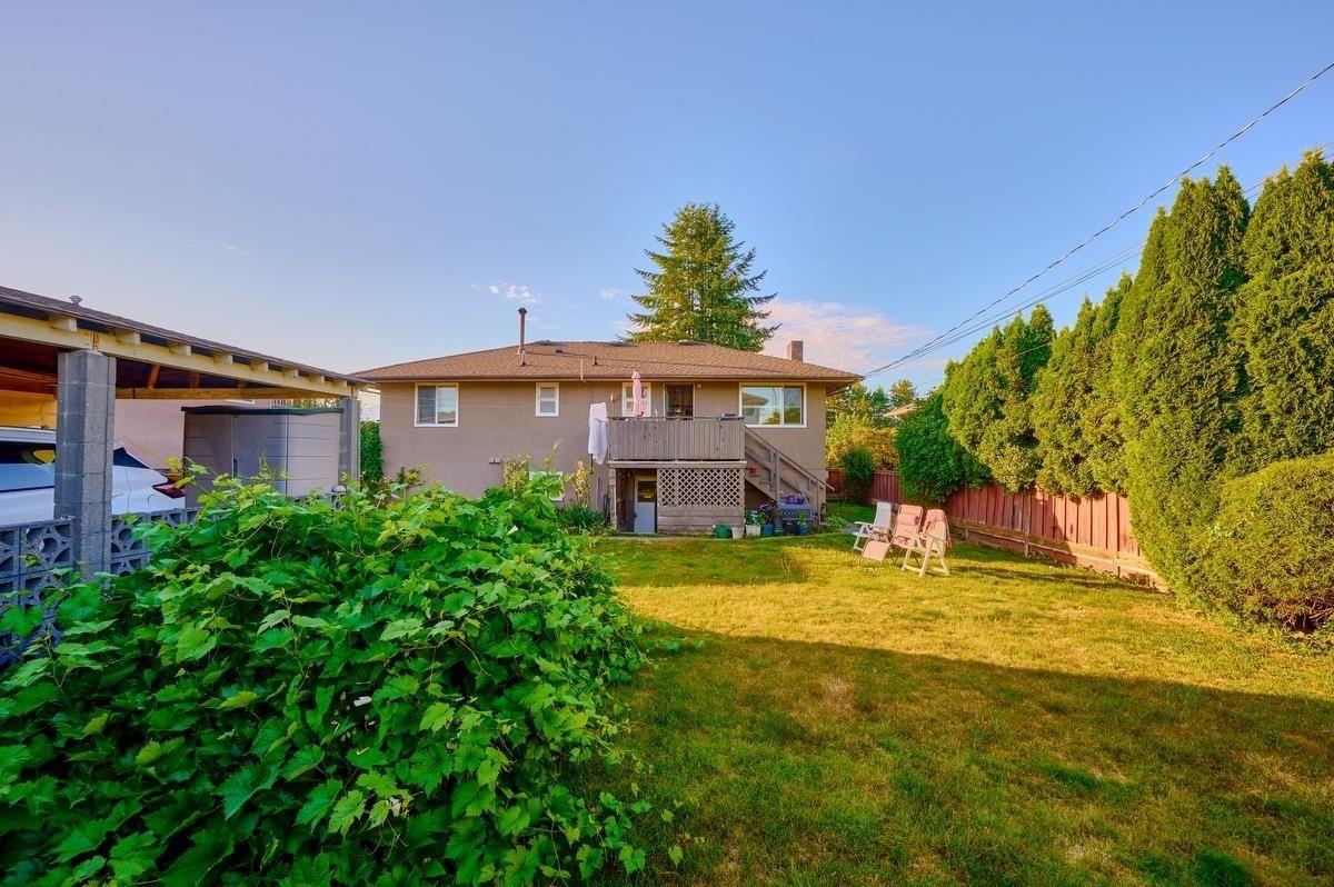 Upper-6568 Georgia Street E, Burnaby, BC, V5B 1V8