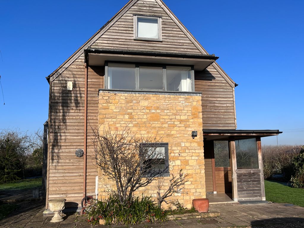 2 bed detached house to rentWillersey Fields, Willersey WR11