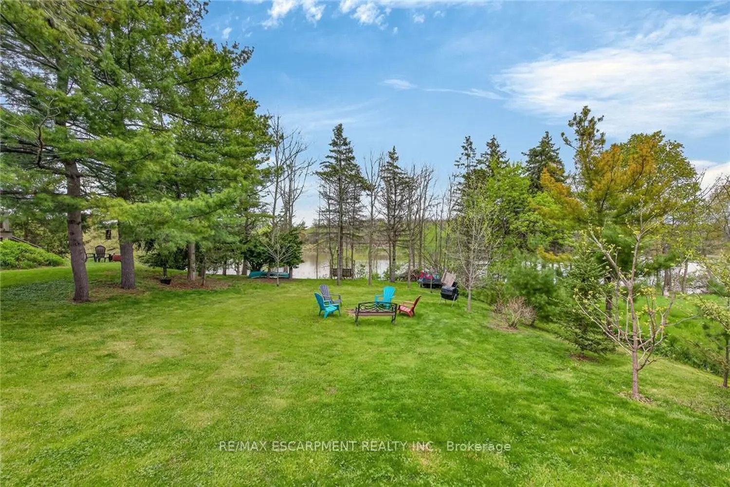1300 River Road photo 2