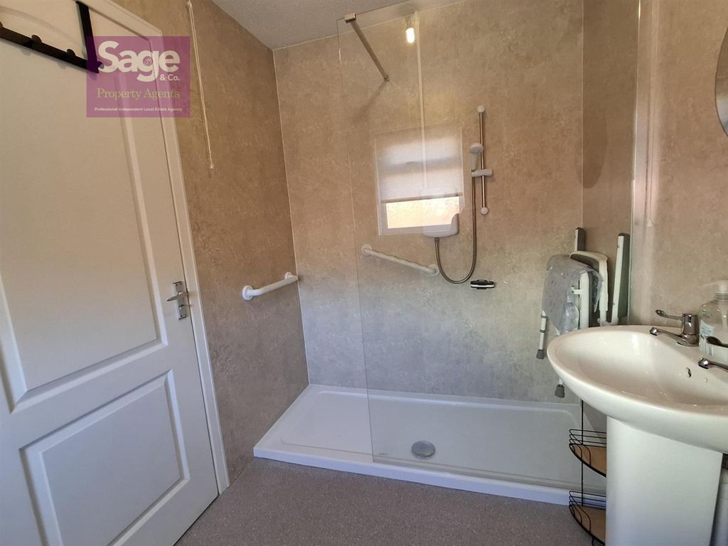 Additional image 7 of 3 bed end terrace house to rentGrove Road, Risca NP11