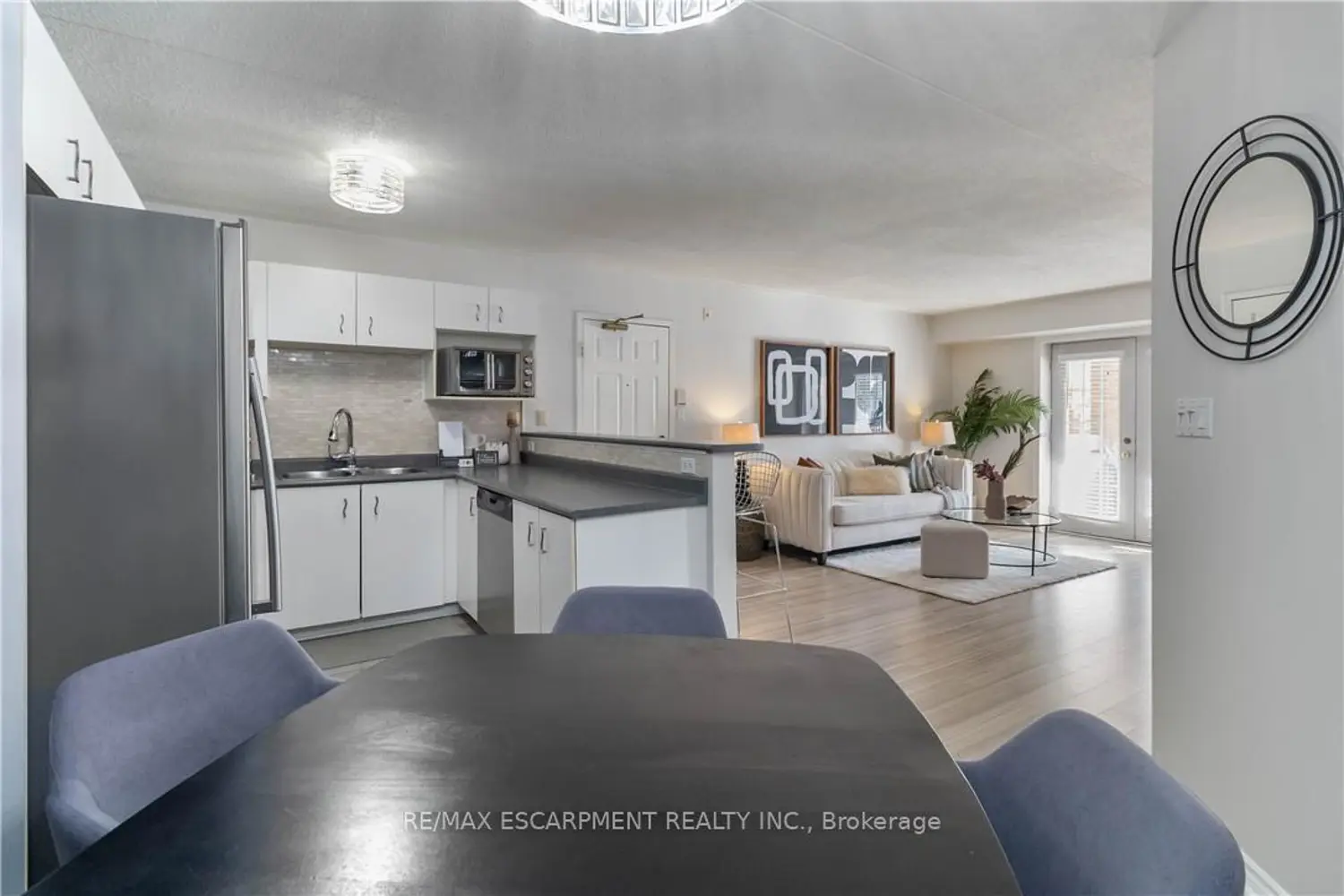 Additional image 9 of 4015 Kilmer Drive 110