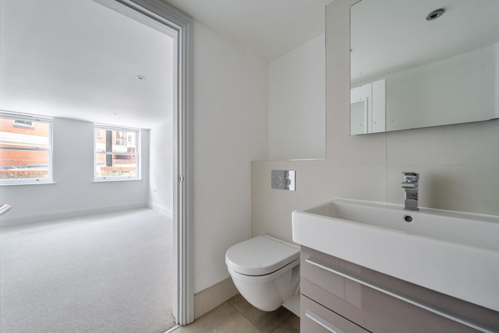 Additional image 11 of 2 bed flat to rentSheet Street, Windsor SL4