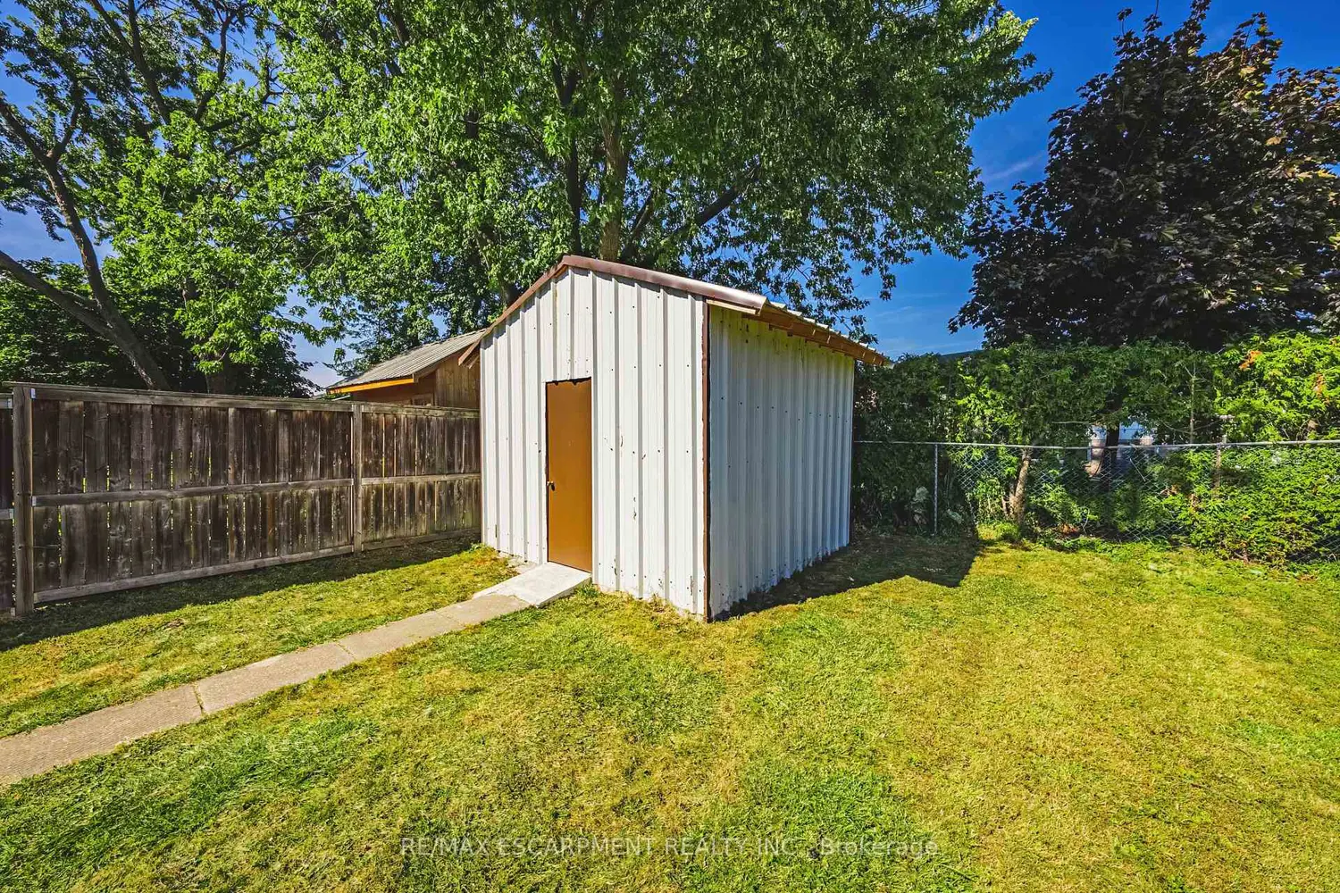 Additional image 11 of 235 Larch Street
