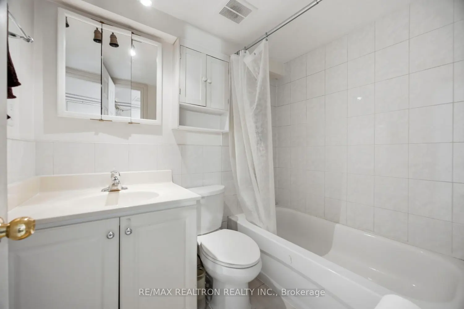 Additional image 10 of 12 San Vito Way