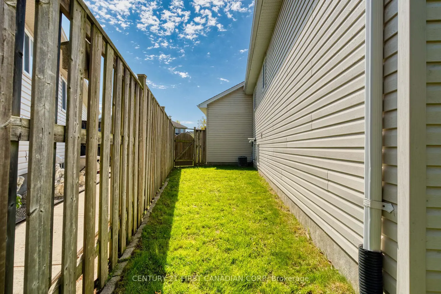Additional image 5 of 1761 Devos Drive