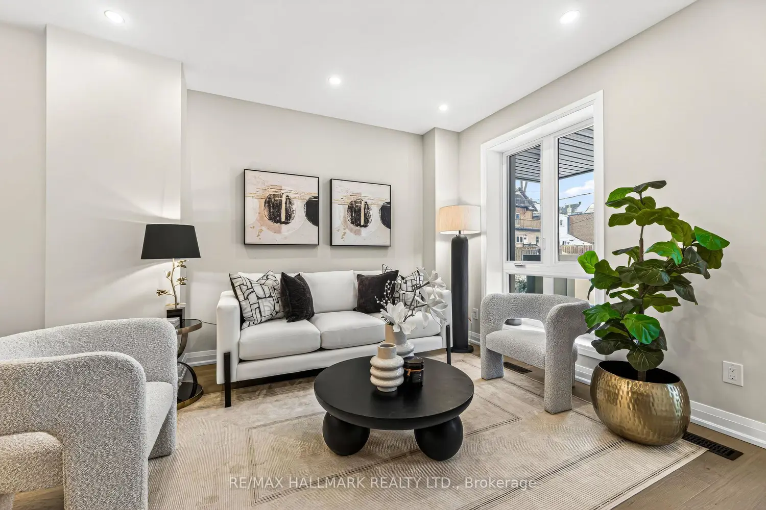 47 Harcourt Avenue photo 3