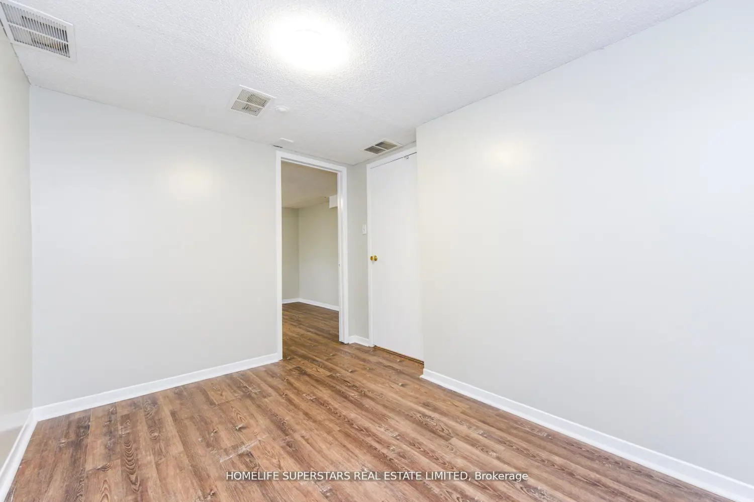 Additional image 16 of 306 Royal Salisbury Way