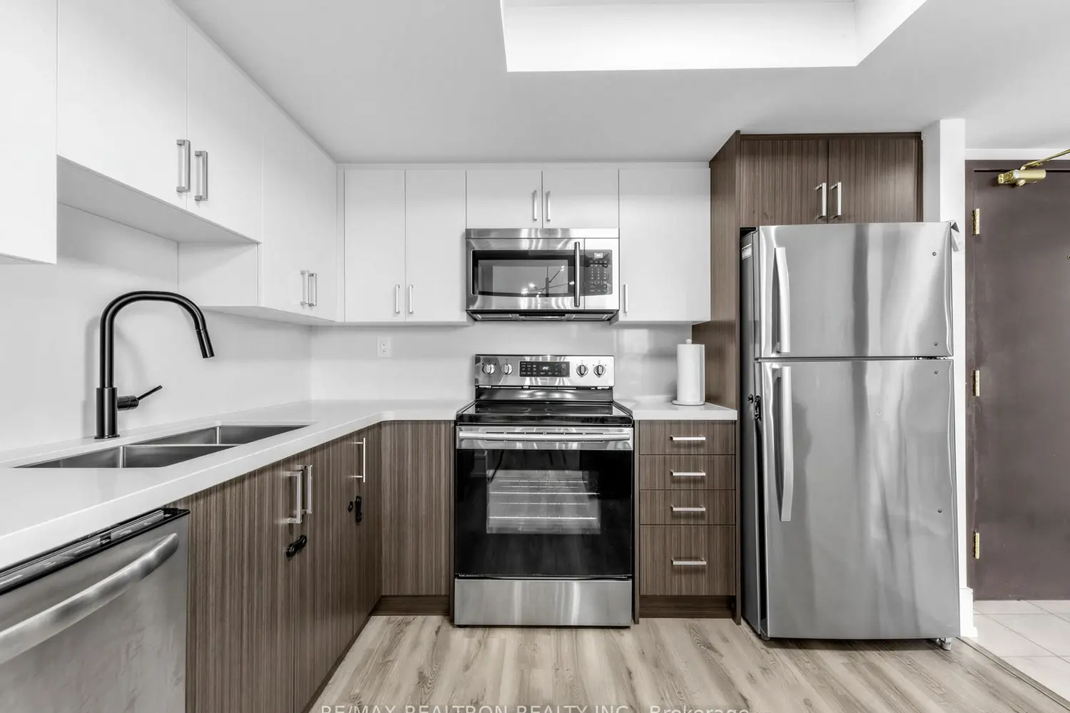 Additional image 9 of 500 Glencairn Avenue 503