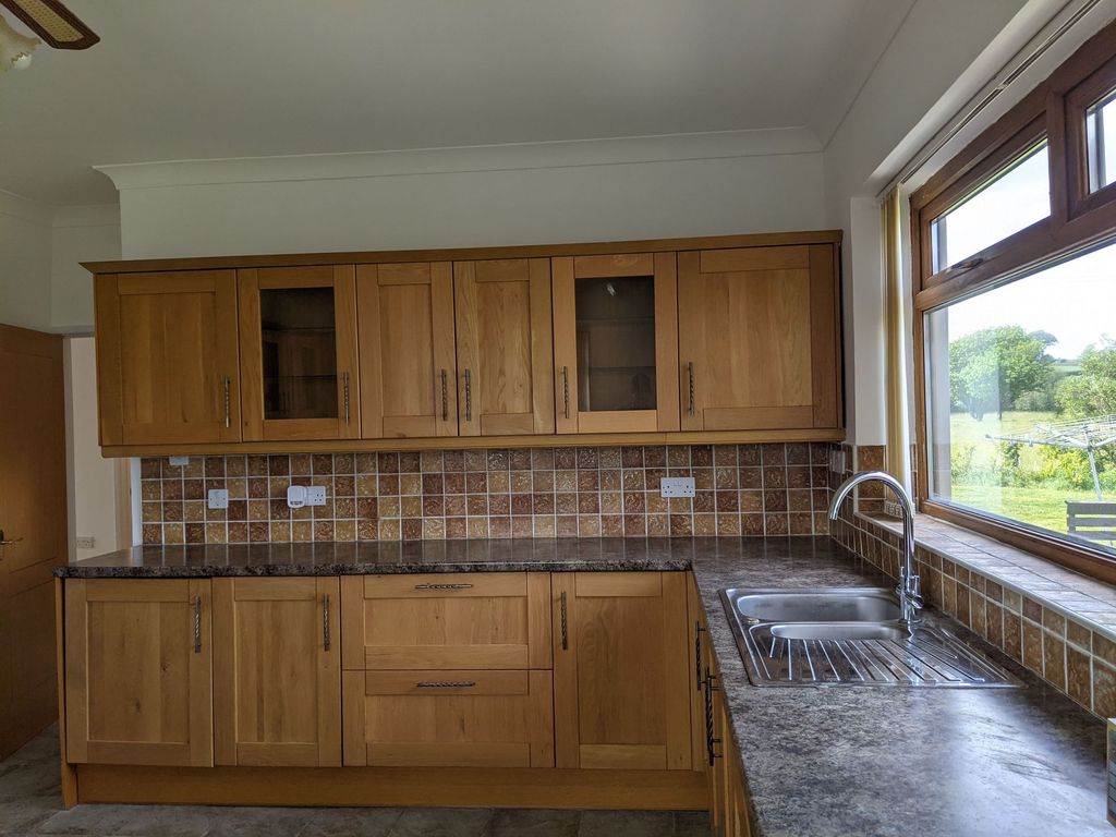 Additional image 7 of 2 bed detached bungalow to rentTrimsaran Road, Llanelli SA15