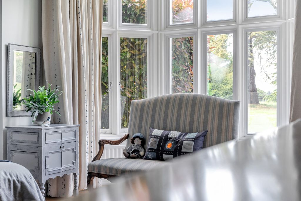 Additional image 22 of 2 bed flat for saleWoolmer Lane, Bramshott, Liphook GU30