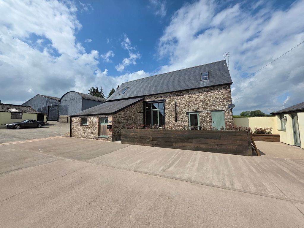 Additional image 6 of 3 bed barn conversion to rentElms Lane, Llantilio Pertholey, Abergavenny NP7