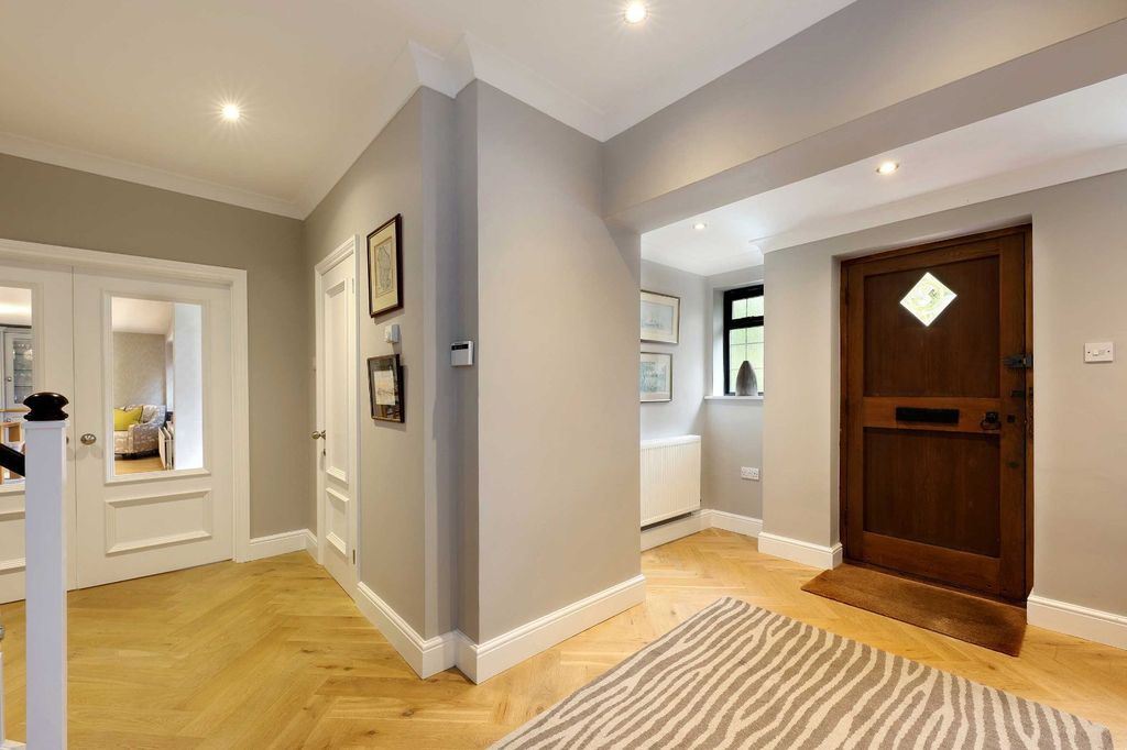 Additional image 13 of 5 bed detached house to rentLedborough Wood, Beaconsfield, Buckinghamshire HP9