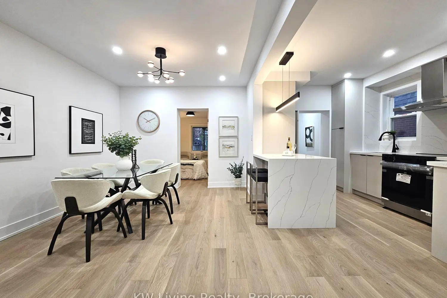 113 Humbercrest Boulevard photo 2