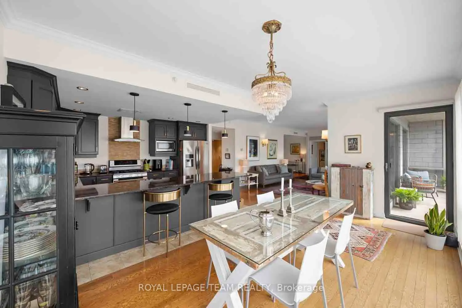 90 George Street 601 photo 3