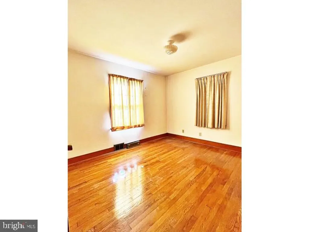 Additional image 7 of 646 W Glenwood Avenue, Smyrna, DE 19977