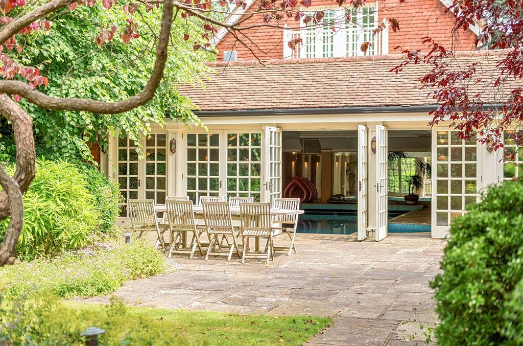 Additional image 3 of 7 bed detached house for saleWilderness Road, Chislehurst BR7