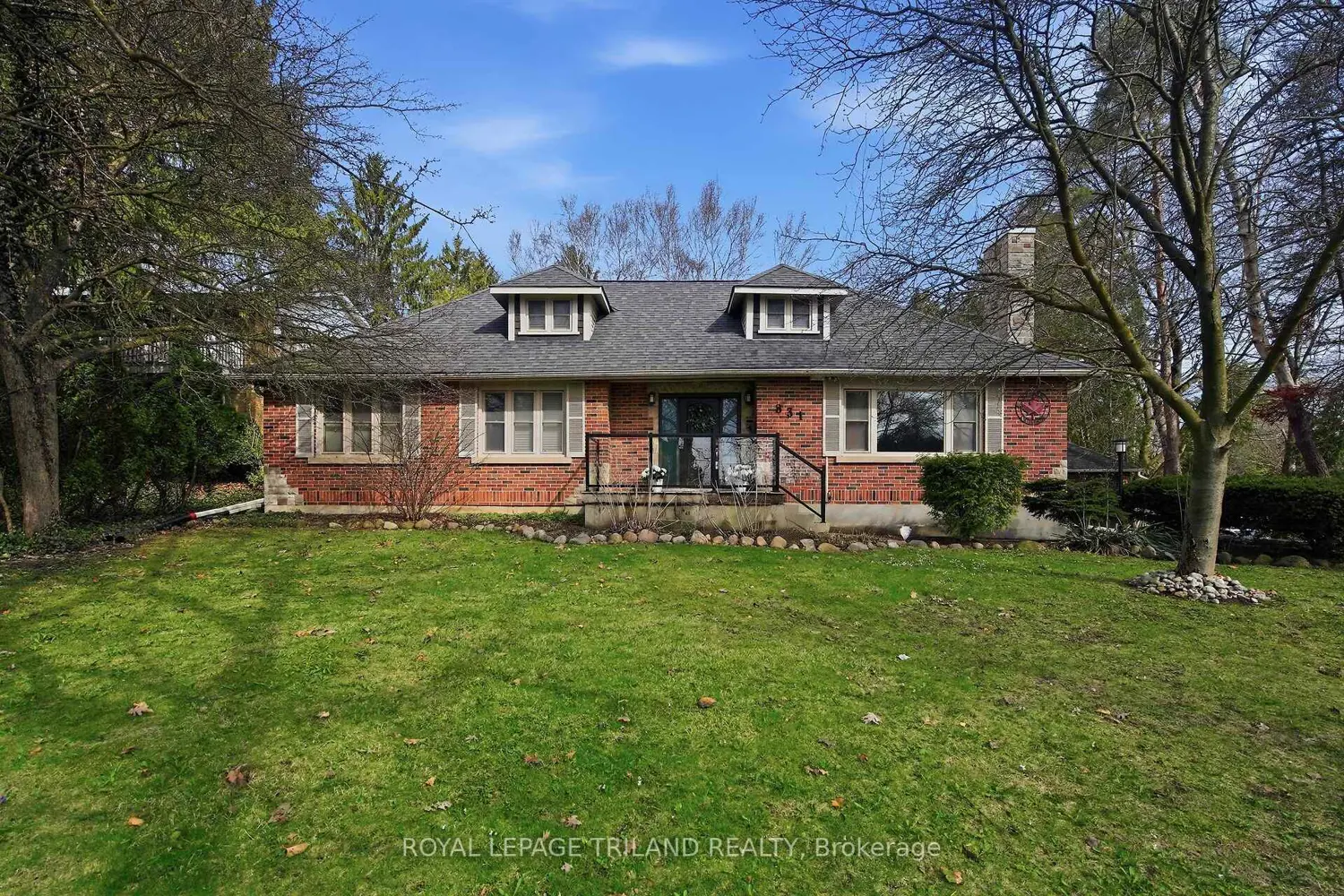 831 Riverside Drive