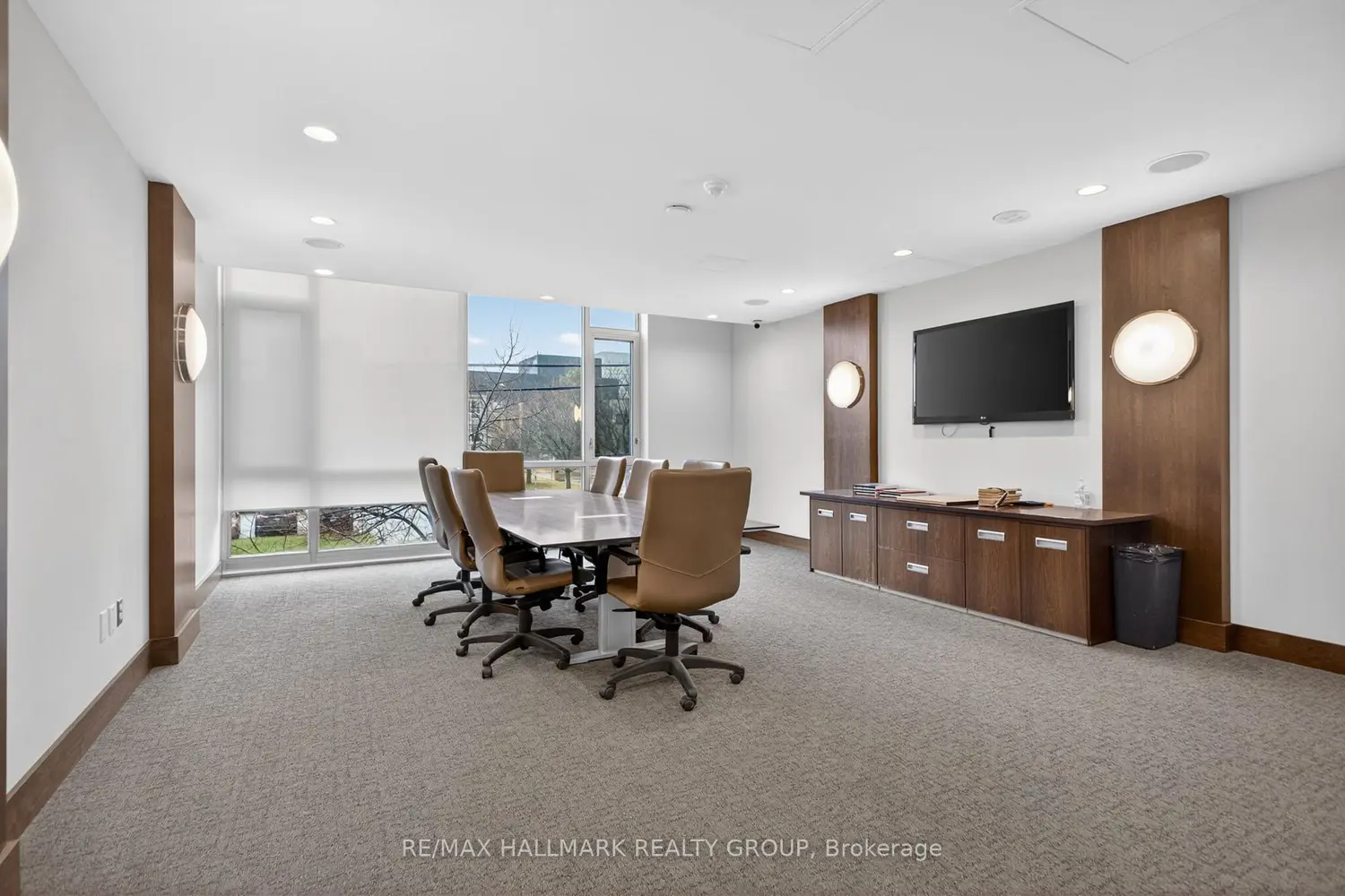 Additional image 18 of 201 Parkdale Avenue 705