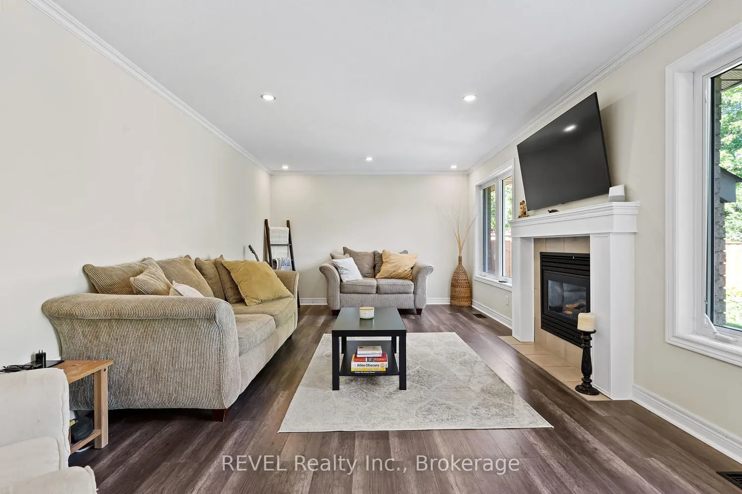 Additional image 3 of 98 Debora Drive
