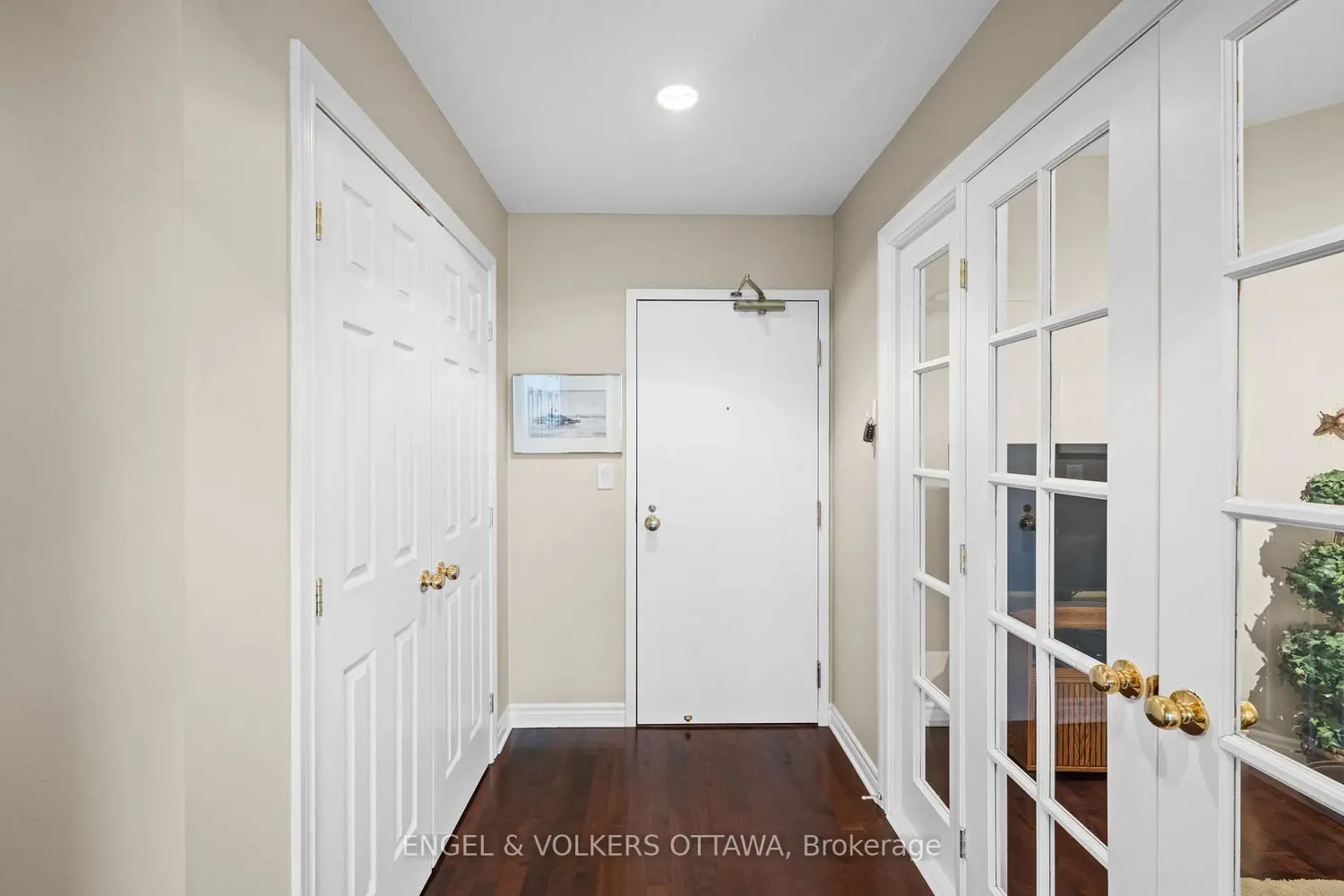 136 Darlington Private 1008 photo 3