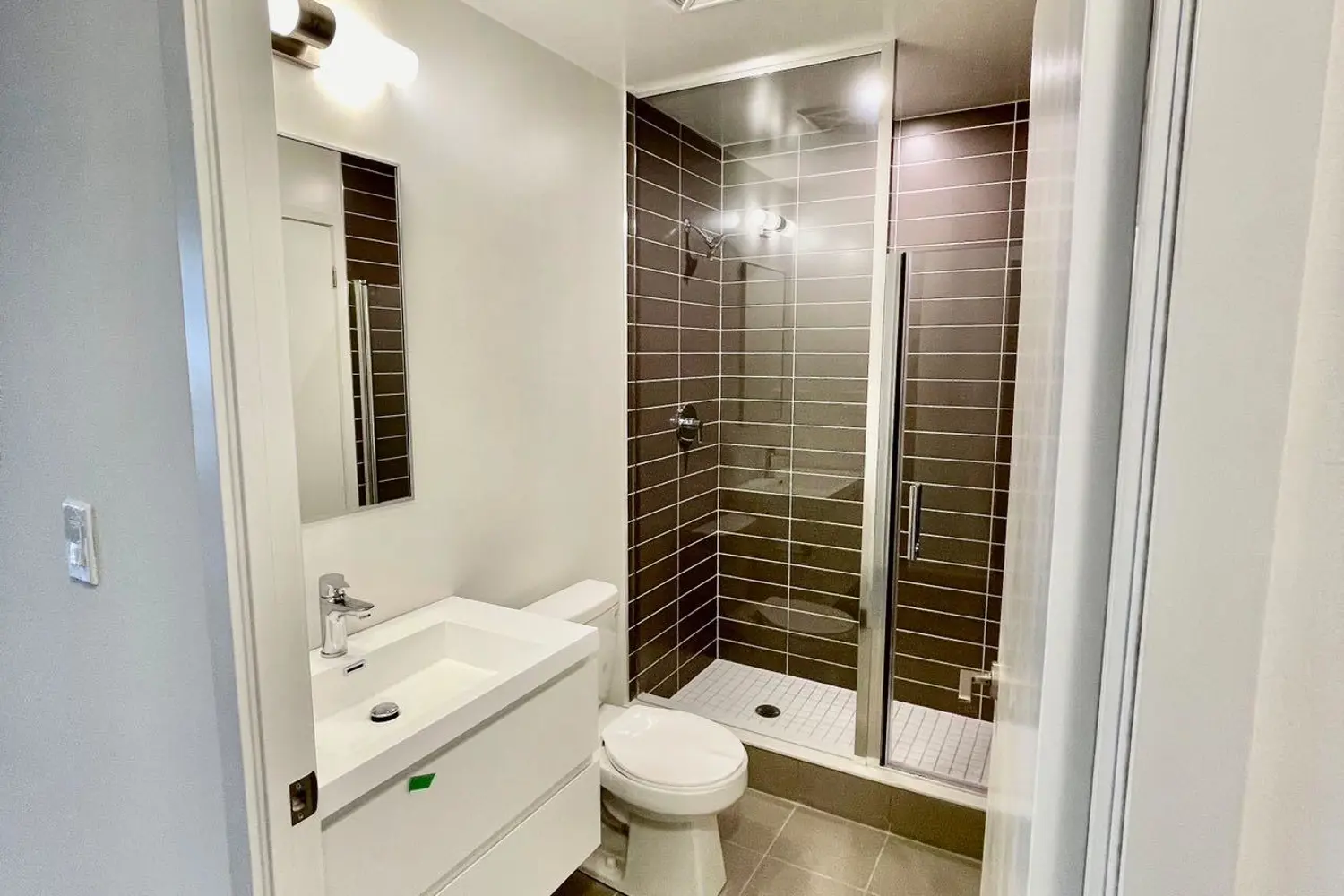 Additional image 12 of 38 Simcoe Promenade C320