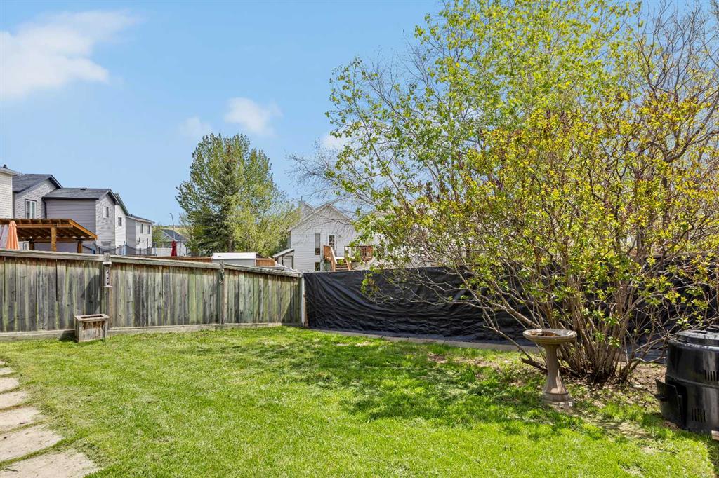Additional image 3 of 242 Hidden Spring Mews NW, Calgary, AB, T3A 5N3