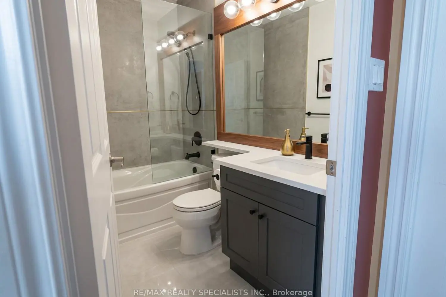 Additional image 6 of 3504 Hurontario Street 307