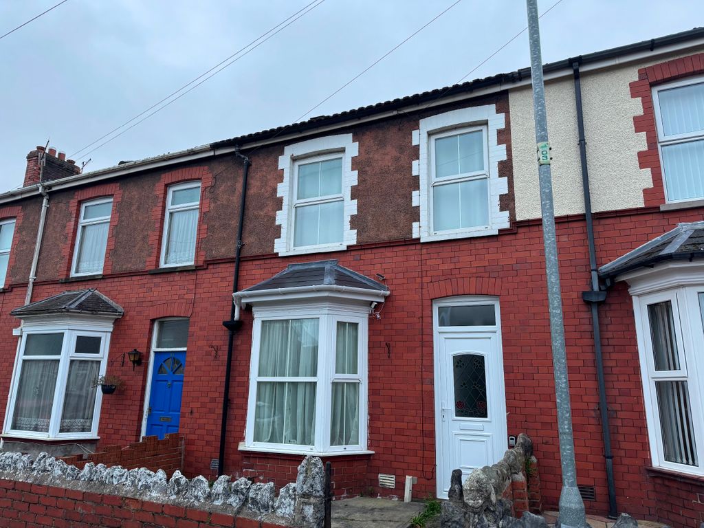 4 bed terraced house to rentLeonard Street, Neath SA11