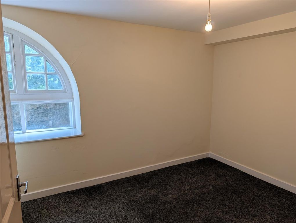 Additional image 3 of 2 bed flat to rentMeyrick Street, Pembroke Dock SA72