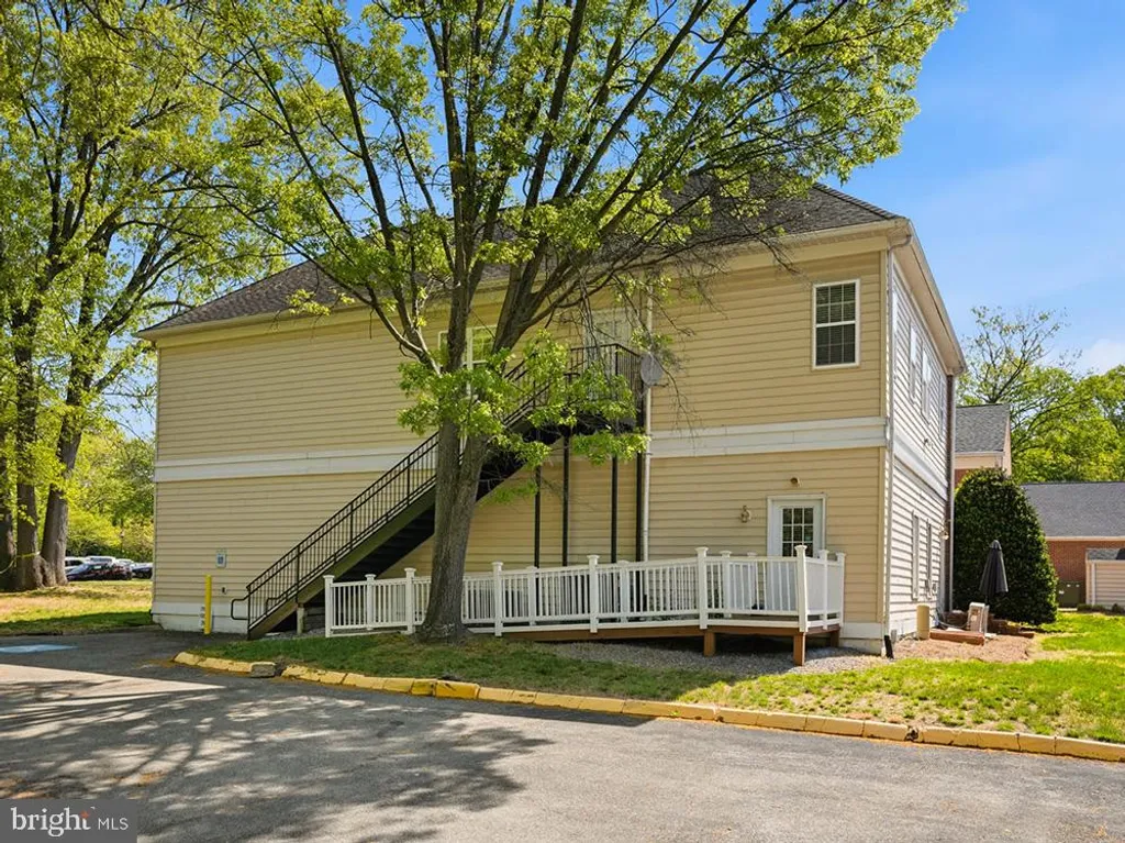 Additional image 3 of 1662 Village Green, Crofton, MD 21114