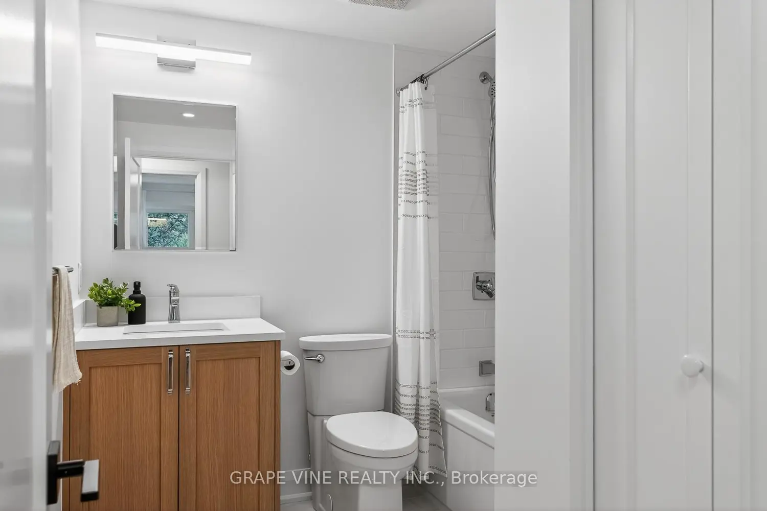 Additional image 14 of 730 Holt Crescent