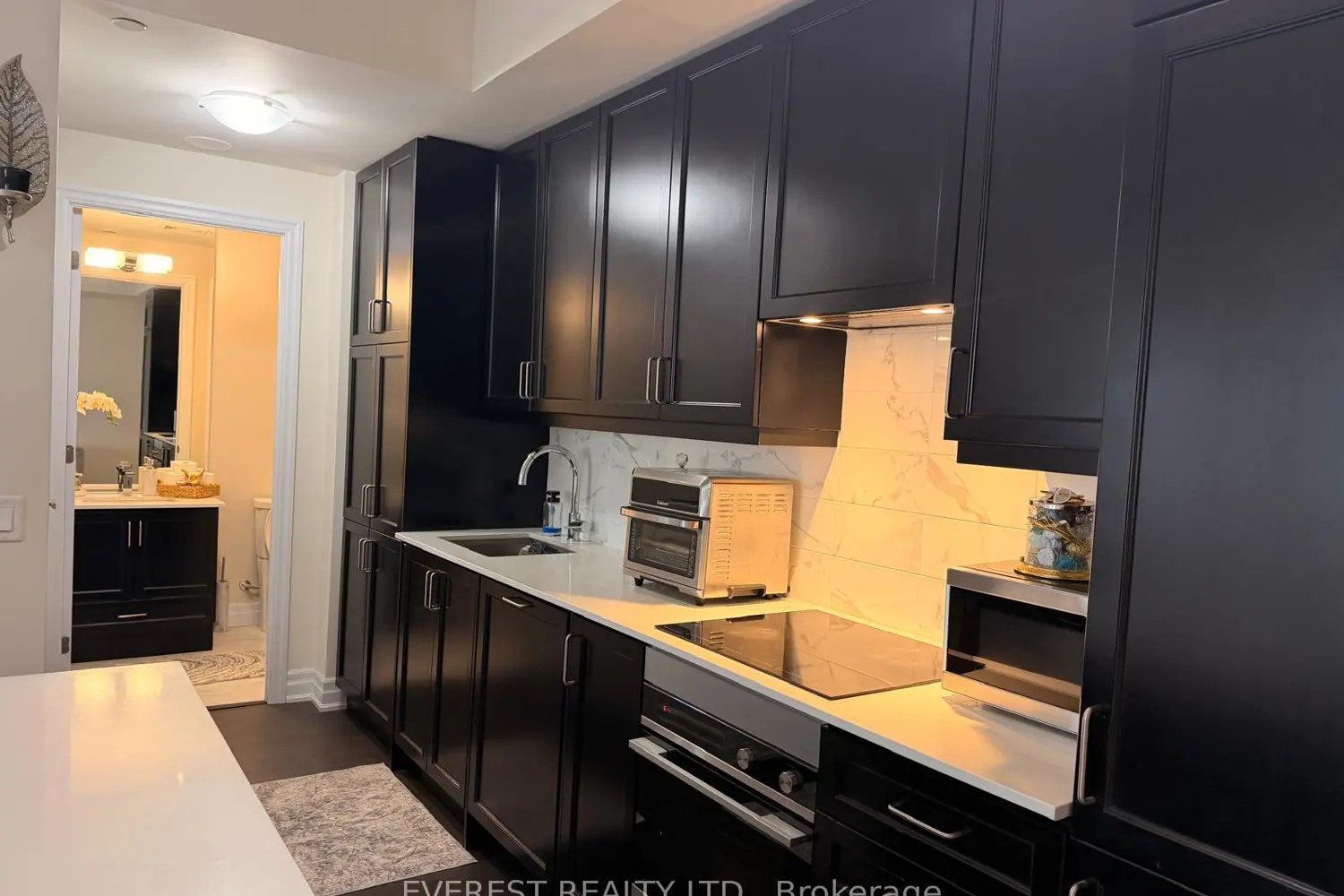 Additional image 5 of 9075 Jane Street 1706