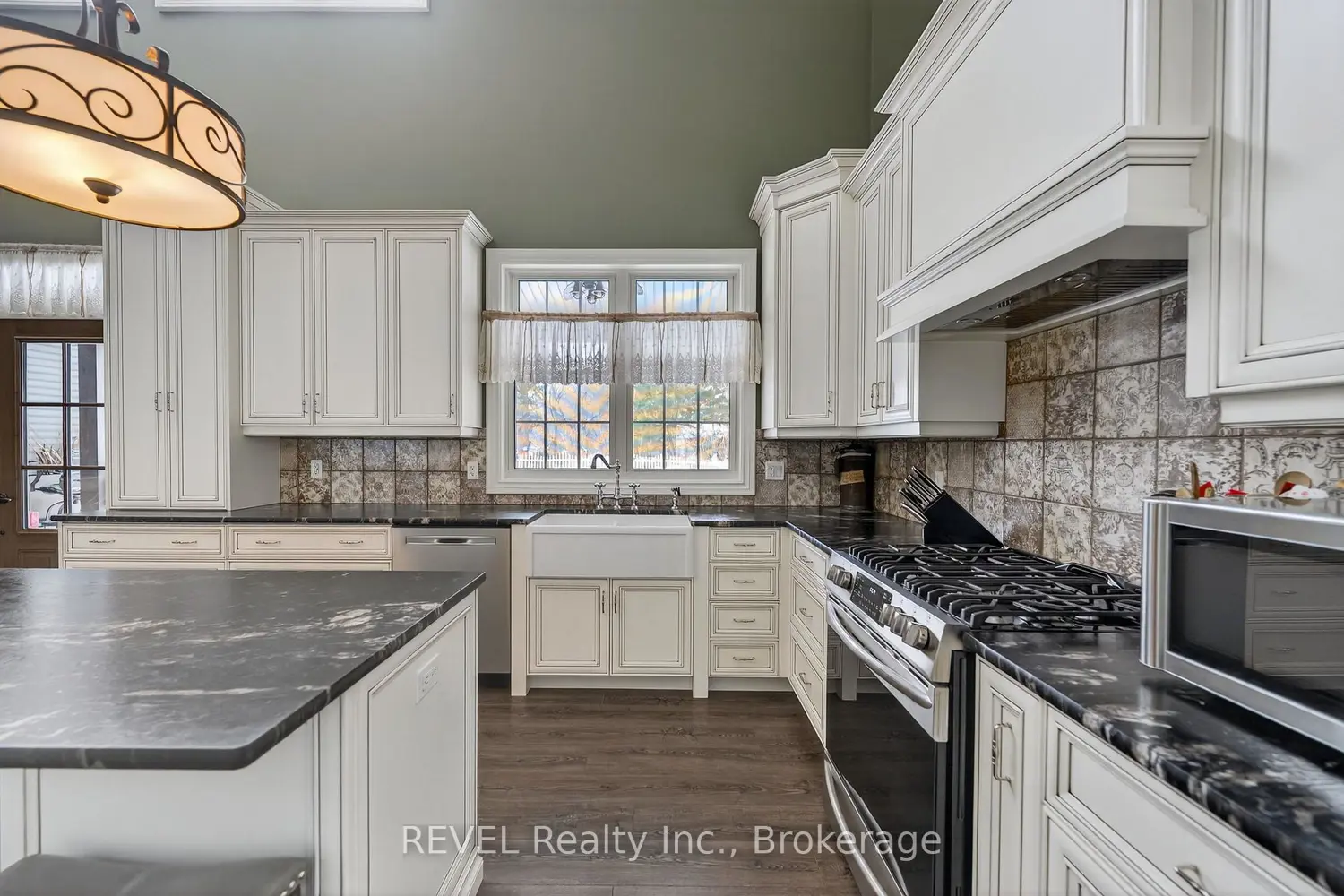 Additional image 3 of 573 Canboro Road