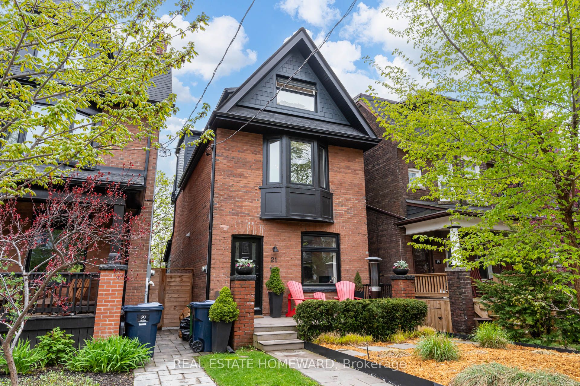 21 Sandford Avenue, Toronto, ON, M4L 2E6