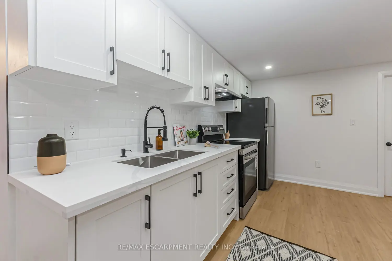 Additional image 17 of 487 East 37Th Street