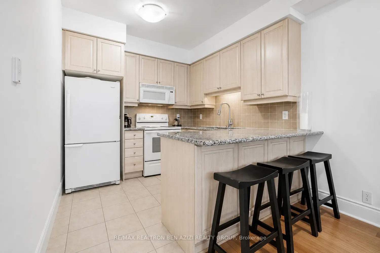 Additional image 8 of 80 Harrison Garden Boulevard 2324